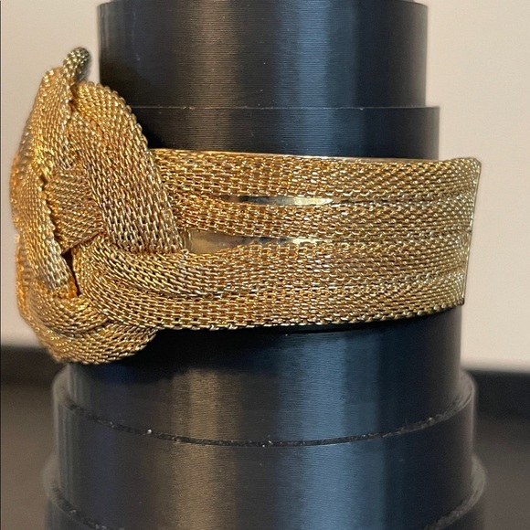 Vintage Woven Gold Mesh Cuff Bracelet - Picture 5 of 7
